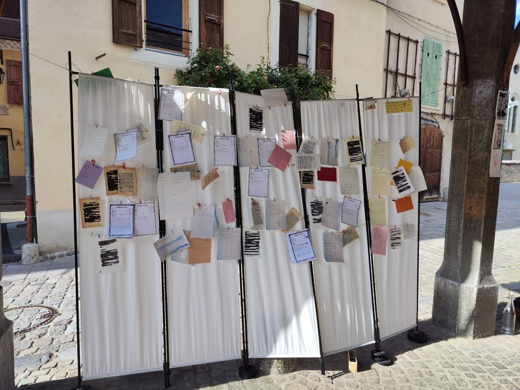 Paravent sous la halle